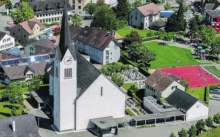 Die Musikgesellschaft Aadorf und die Bürgermusik Ettenhausen laden zu Kirchenkonzerten ein, unter anderem in der katholischen Kirche Aadorf. Archivbild: EAZ