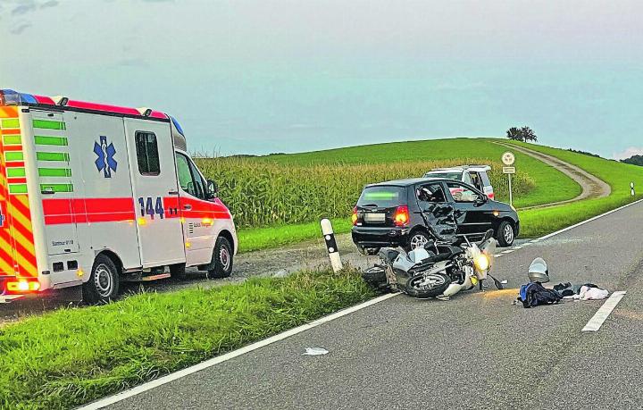 Der Rollerfahrer wurde bei der Kollision mittelschwer verletzt. Bild: Kantonspolizei Thurgau