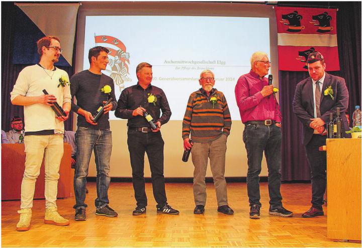 Die Hauptmannjubilare 2024 von links: Valentin Loser (10 Jahre), Jürg Bosshard (25), René Ott (30), Ueli Haag, (60), Bruno Bünzli (65), Toni Rebsamen (20).