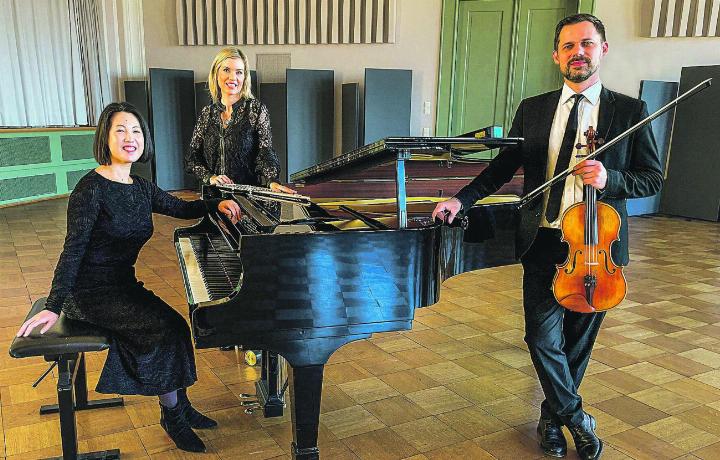 Trio Yuki Yokoyma, Claudia von Wartburg und Anton Vilkhov (v.l.n.r.). Bild: zVg