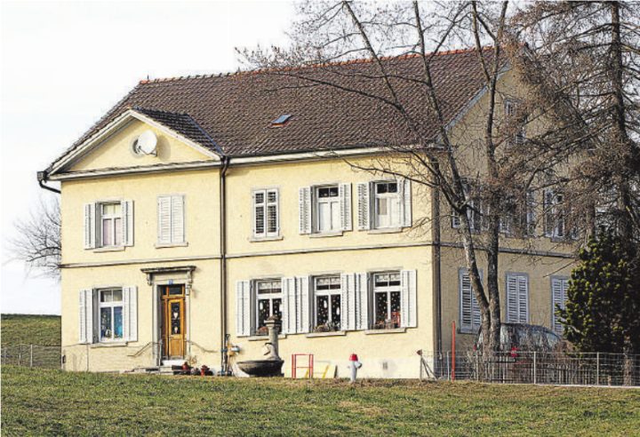 Im alten Schulhaus Oberschneit geht ab dem 1. August ein zweiter Kindergarten in Betrieb. Archivbild: EAZ