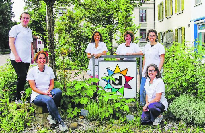 «Fühl dich xund» – dafür setzt sich das Team der Vitalxund Drogerie Elgg tagtäglich mit Leidenschaft und Begeisterung ein. Bild: zVg
