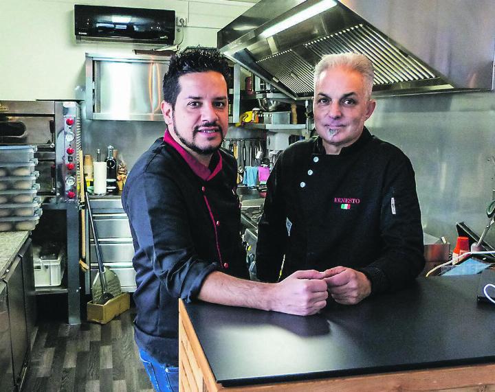 Pasquale Ernesto Longo (rechts) und Marco Latronico in ihrem neuen Umfeld. Bild: Kurt Lichtensteiger Pasquale Ernesto Longo (rechts) und Marco Latronico in ihrem neuen Umfeld. Bild: Kurt Lichtensteiger