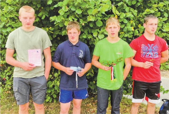 Die Teilnehmer des Schwingklubs Winterthur: Niklas Frauenfelder (Hofstetten) sowie die Anliker-Brüder Ramon, Loris und Nino (von links). Bild: Robert Frauenfelder