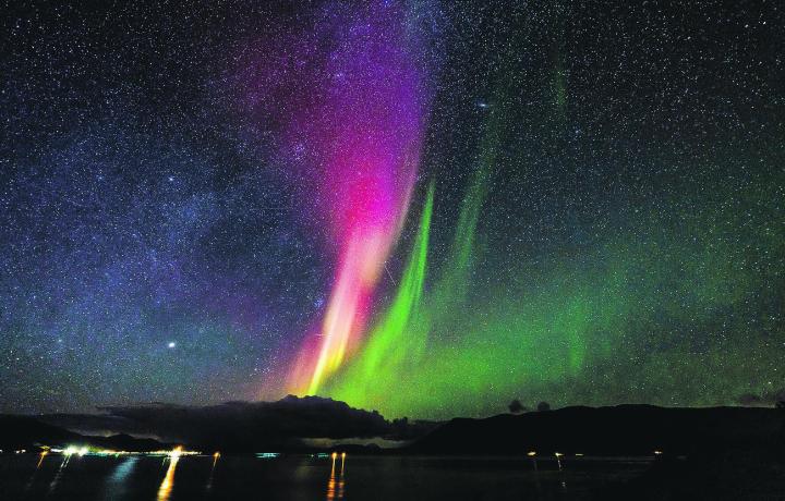 Die erhöhte Sonnenaktivität liess im hohen Norden Norwegens fast jede Septembernacht Nordlichter (Aurora borealis) tanzen. Leserbild: Milo Kalberer, Bazenheid