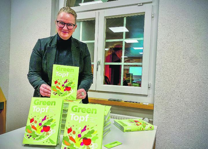 Franziska Stöckli, Initiantin des «Greentopf», dem Kochbuch mit der ganz besonderen Entstehungsgeschichte. Bild: Marianne Burgener