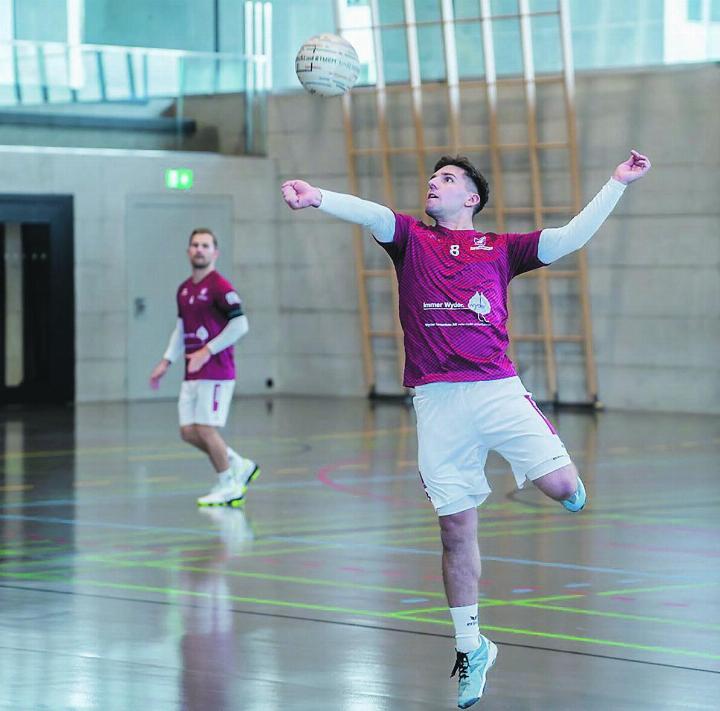 Die Titelverteidiger aus Oberentfelden holen sich dank vier Siegen den Qualifikationssieg. Bild: Jessica Matuh, Swiss Faustball