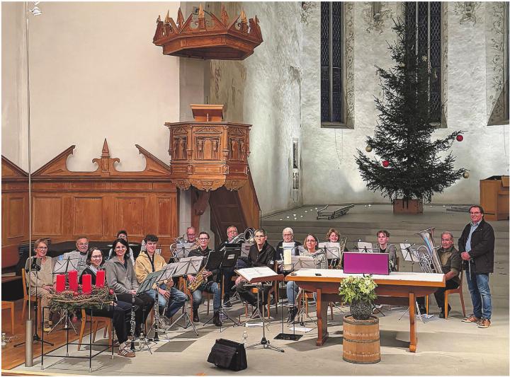 Die «Musig Elgg» bei der Hauptprobe in der reformierten Kirche Elgg. Bild: zVg