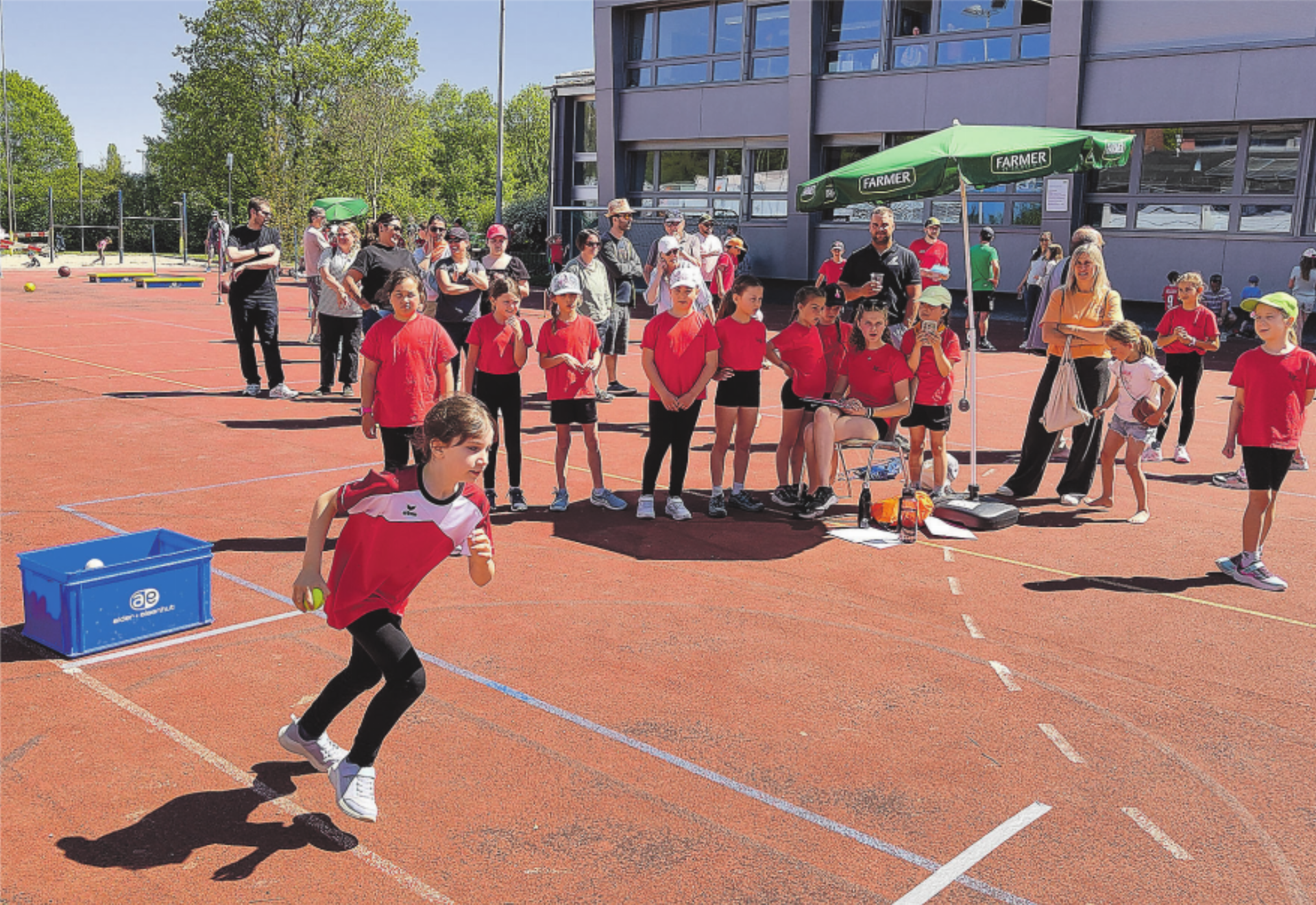 Jubel, Einsatz und Teamgeist am Rangturnen - Das Bild wird blockiert. – Möglicherweise durch einen aktiven Adblocker.