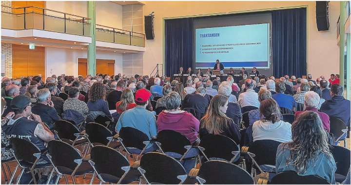 Grosse Teilnahme an der ausserordentlichen Generalversammlung zum Wasserpreis in Aadorf.