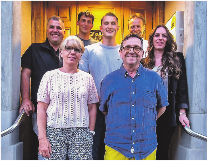 Der Vorstand des HGV: Die abtretende Monika Müller (von vorne), Giorgio Tommasini, Valentin Schnyder, Remo Frehner, Marion Gilg, Jürg Bosshard und Roger Bernhard, abwesend: Anja Wolfer Baka.