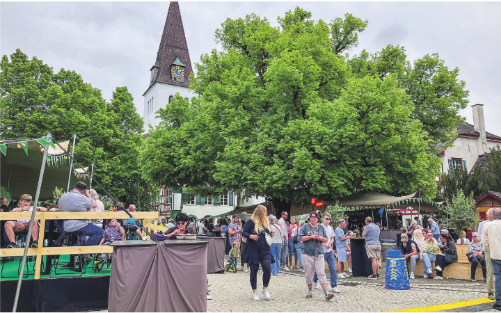 Das Jubiläumsfest der Zürcher Landbank und die Gewerbeausstellung sorgten für beste Feststimmung. Bild: Daniela Röthlisberger