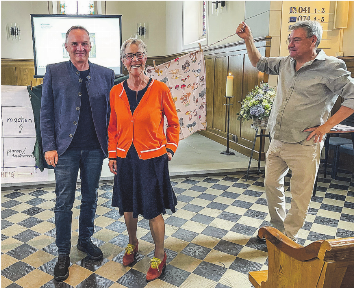 Viel Witz und Charme beim Abschied von Rolf Anderes. Bild: Christa Hug