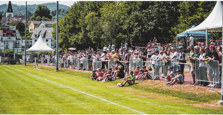 Drei Tage Fussball und Feststimmung: Das Grümpi Elgg startet am 3. Juli. Archivbild: EAZ