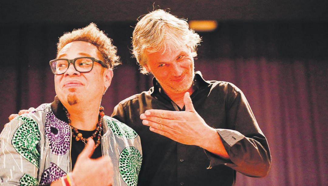 Christian Roffler gemeinsam mit Marc Sway beim Abschlussfest der dritten Oberstufe 2019 in Elgg. Bild: zVg Christian Roffler gemeinsam mit Marc Sway beim Abschlussfest der dritten Oberstufe 2019 in Elgg. Bild: zVg