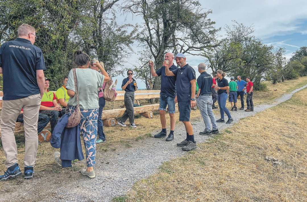 Insgesamt rund 20 Personen nahmen an der Einweihung mit Apéro teil. Insgesamt rund 20 Personen nahmen an der Einweihung mit Apéro teil.
