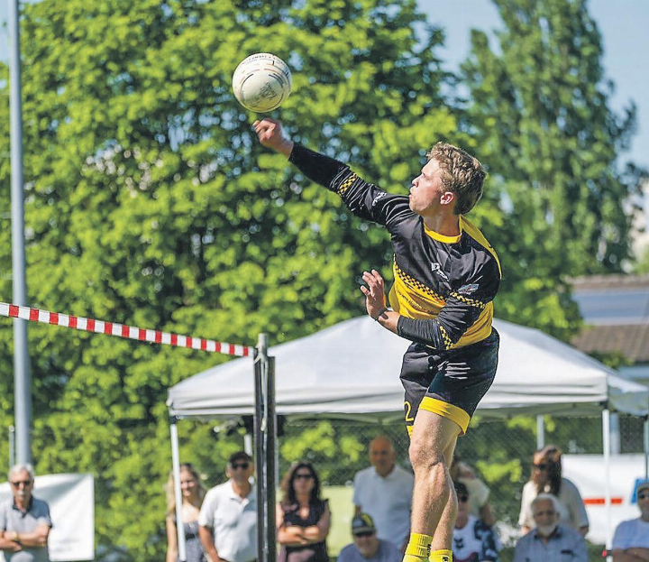 Kreuzlingens Frauen wollen nach dem Titel in der Halle auch auf dem Feld triumphieren. Bild: Stefan Emch, Swiss Faustball
