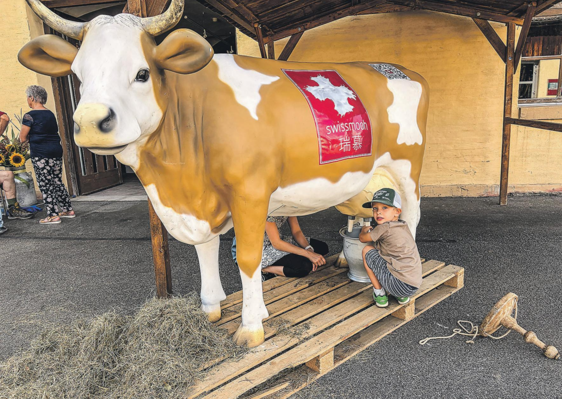 Sonniges Melkfest des Agrotechnorama auf der Swiss Future Farm - Das Bild wird blockiert. – Möglicherweise durch einen aktiven Adblocker.