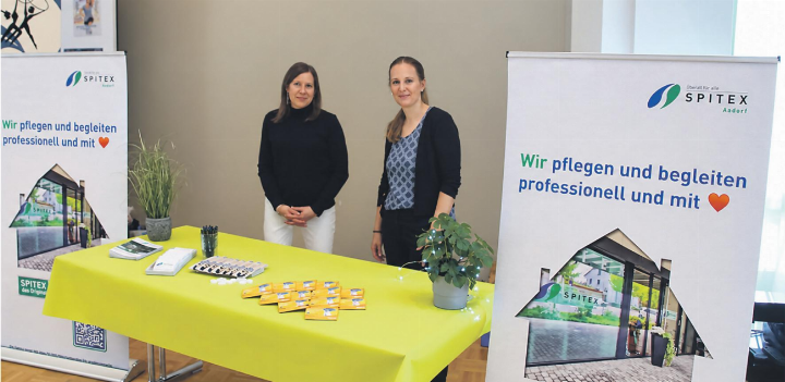 Sarah Eggerschwiler und Melanie Sube-Neumann stellten die Spitex Aadorf vor. Bild: Christian Blattner
