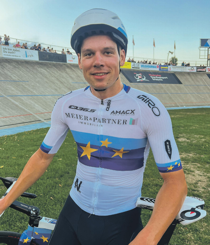 Der Wittenwiller Radsportler Alex Vogel auf der offenen Rennbahn in Zürich-Oerlikon. Bild: Ueli Peter
