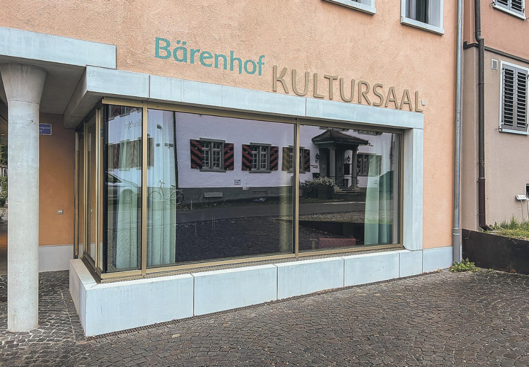 Die Geschichte wurde im Elgger Kultursaal Bärenhof gelesen. Bild: Bettina Sticher Die Geschichte wurde im Elgger Kultursaal Bärenhof gelesen. Bild: Bettina Sticher