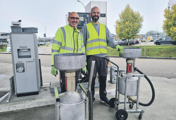 Die beiden Eichmeister des Kanton Thurgau: Uwe Kurle (l.) und Martin Osterwalder. Bild: Andrej Blaser
